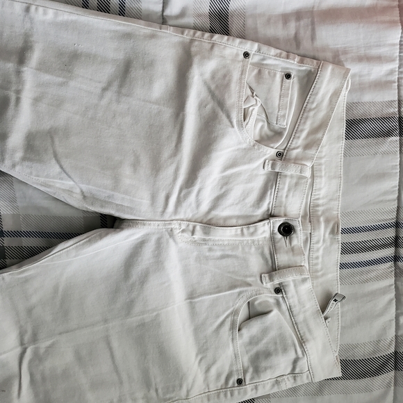 Gently used jeans BCBGMAXAZRIA 👖and 3 more 4all - Picture 2 of 12
